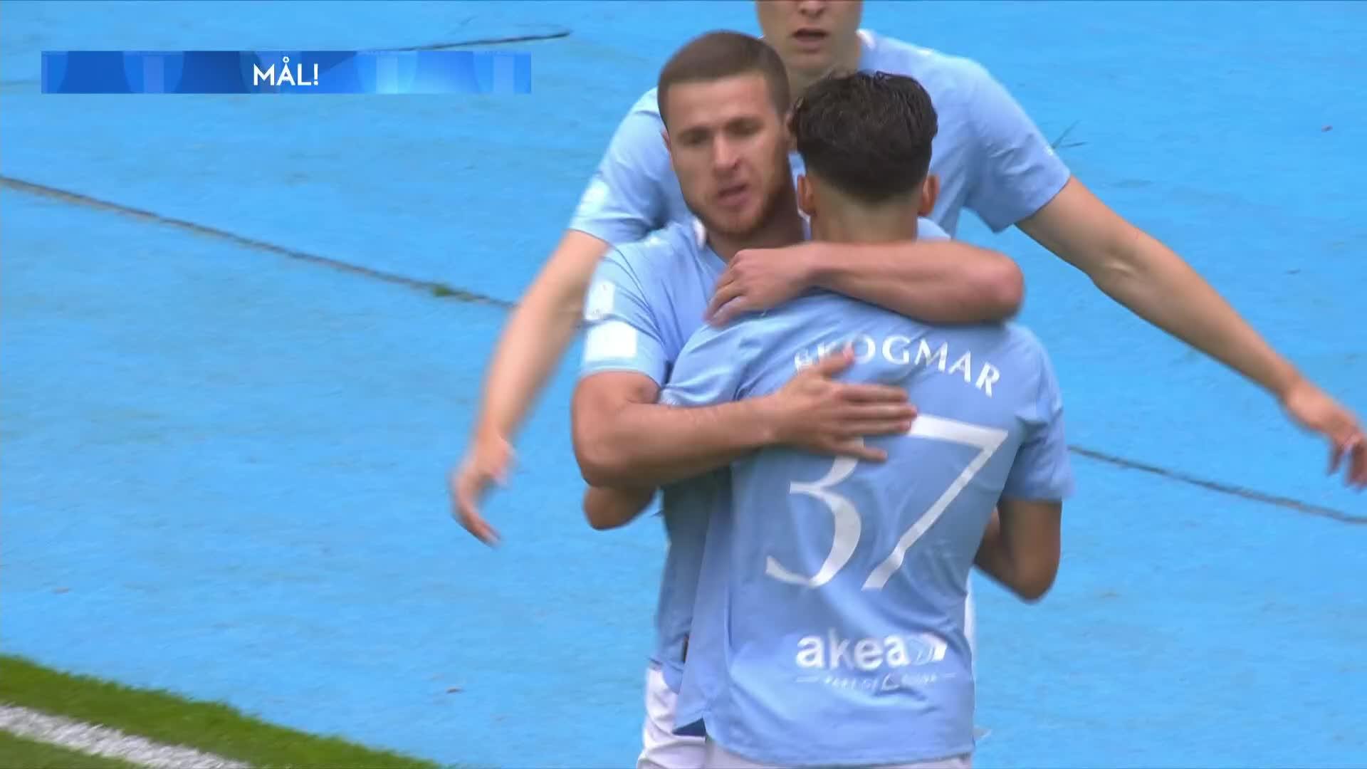Adrian Skogmar setter 1-0 mot Halmstad