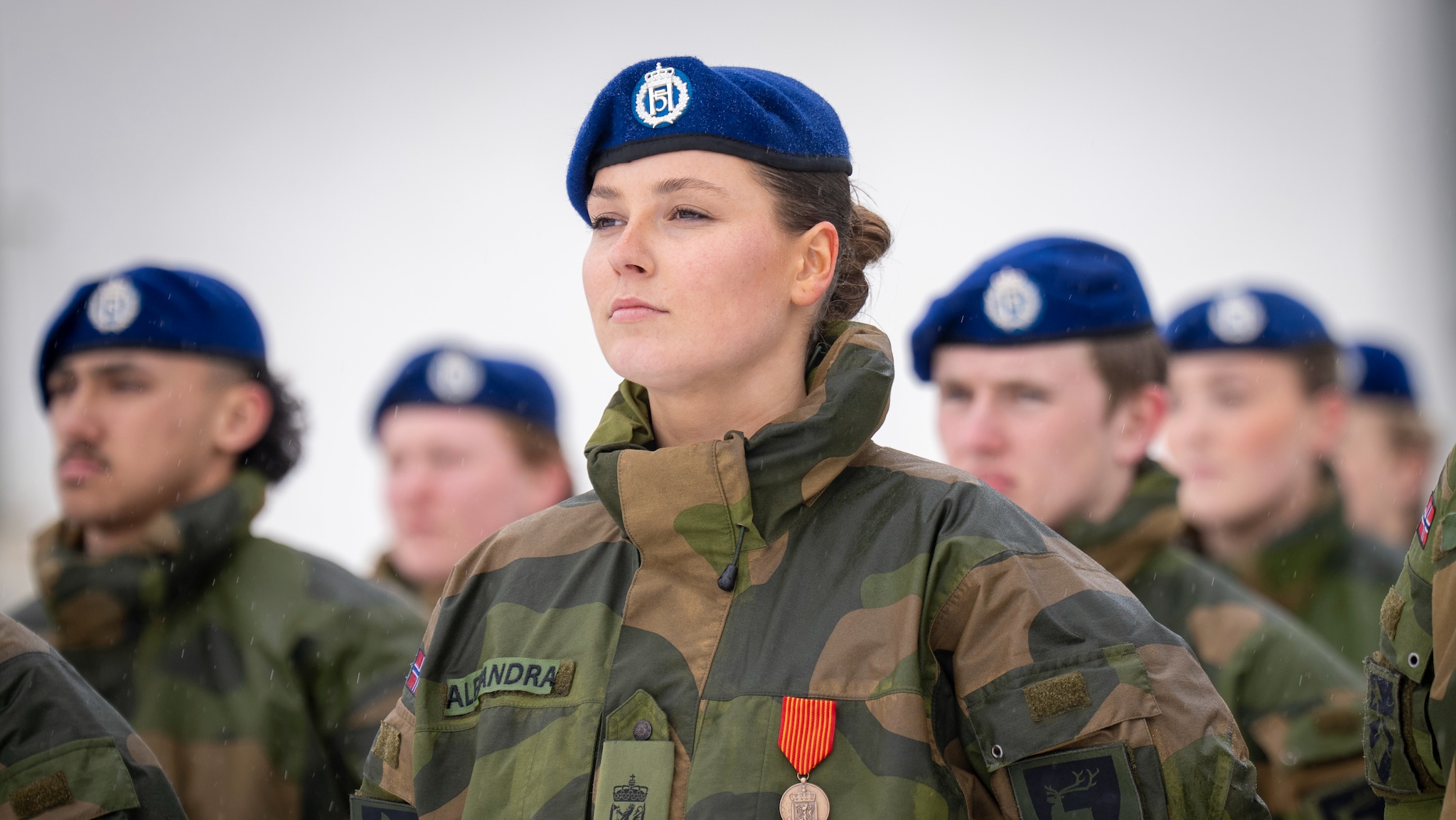 Kronprins Haakon besøker Prinsesse Ingrid Alexandra før dimittering fra militærtjeneste