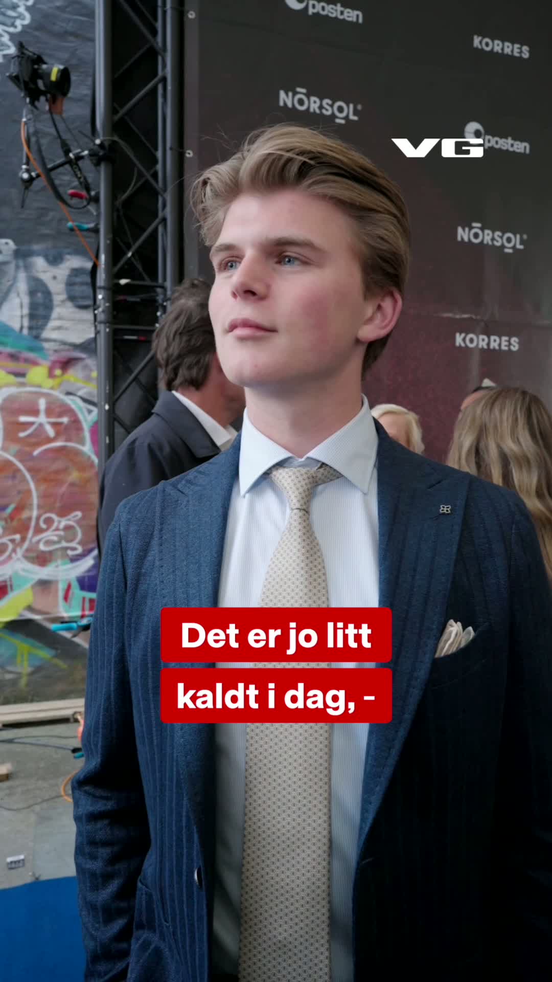 – Hvor er frakken din?