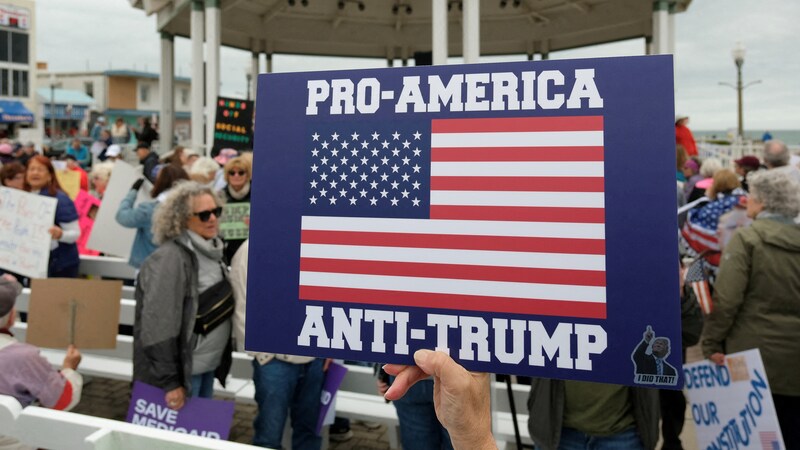 Massive demonstrasjoner over hele USA mot Trump og Musk