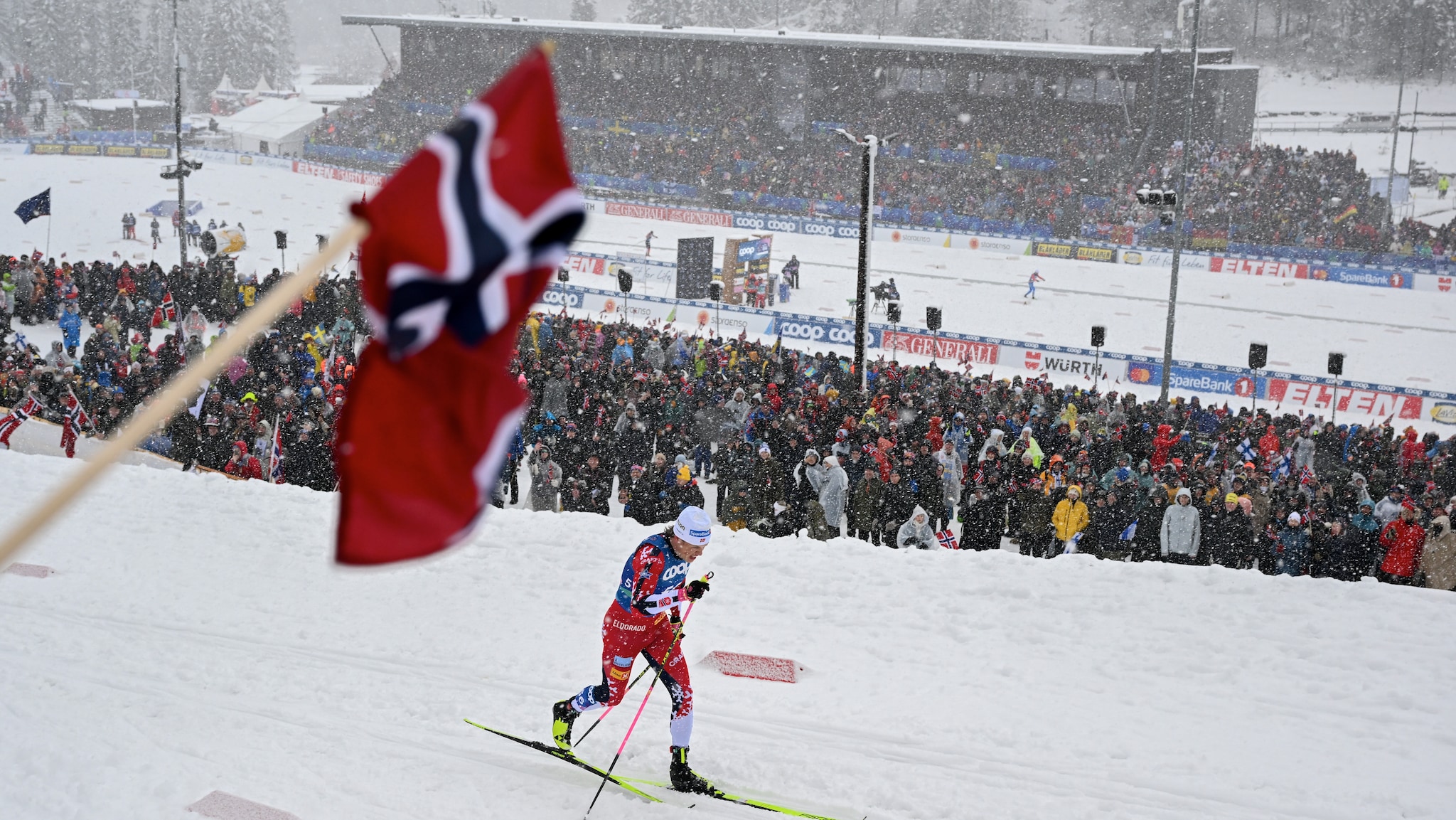 Klæbo tok sitt tredje strake gull – ny norsk fest