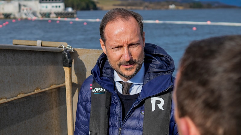 Kronprins Haakon: - Jeg leser ikke min ektefelles eposter