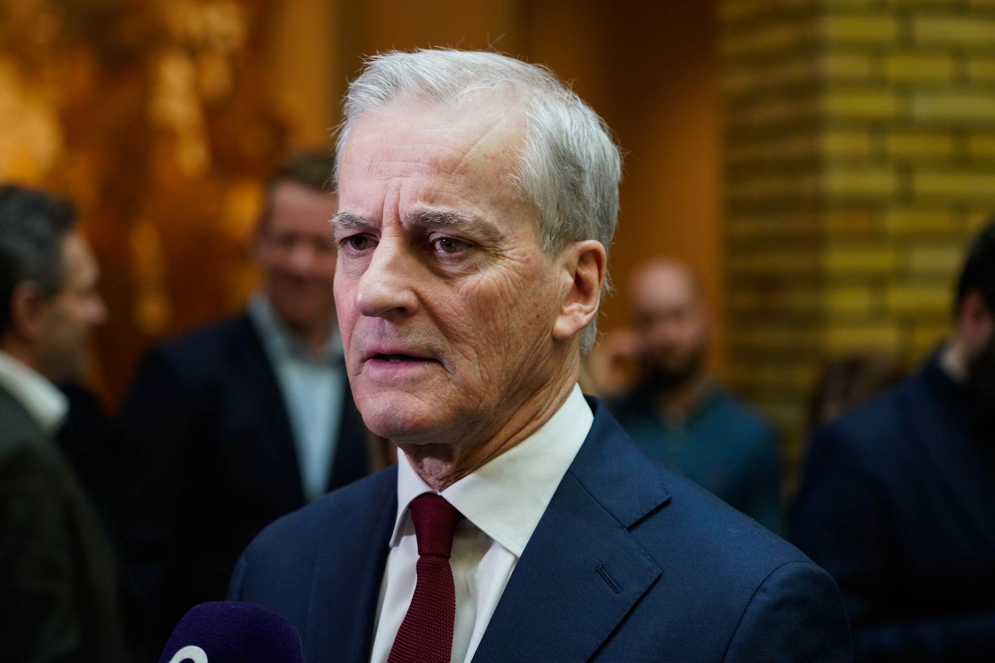 Støre svarer folket