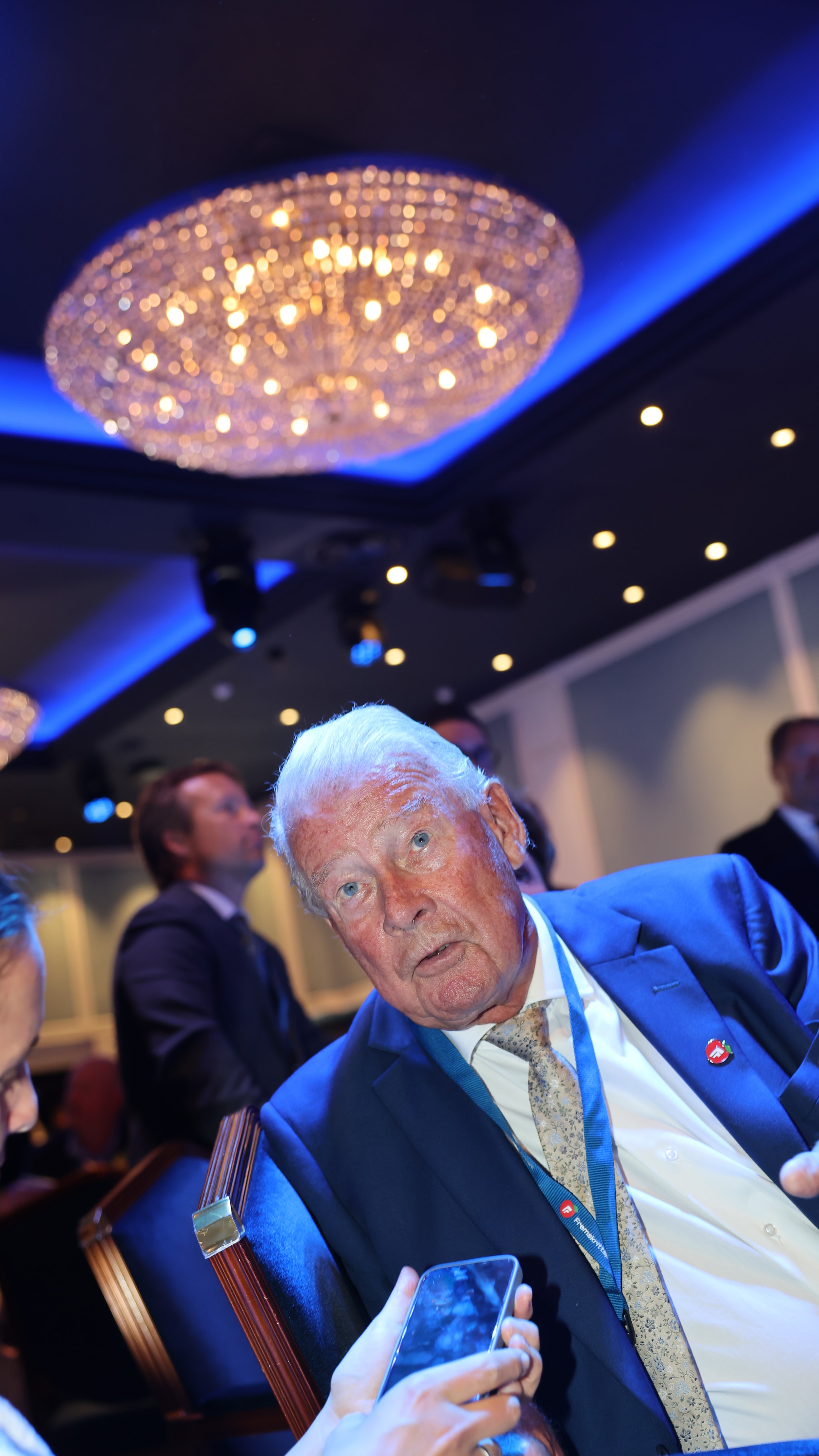 Carl I. Hagen: Erna Solberg varsler avgang om få dager