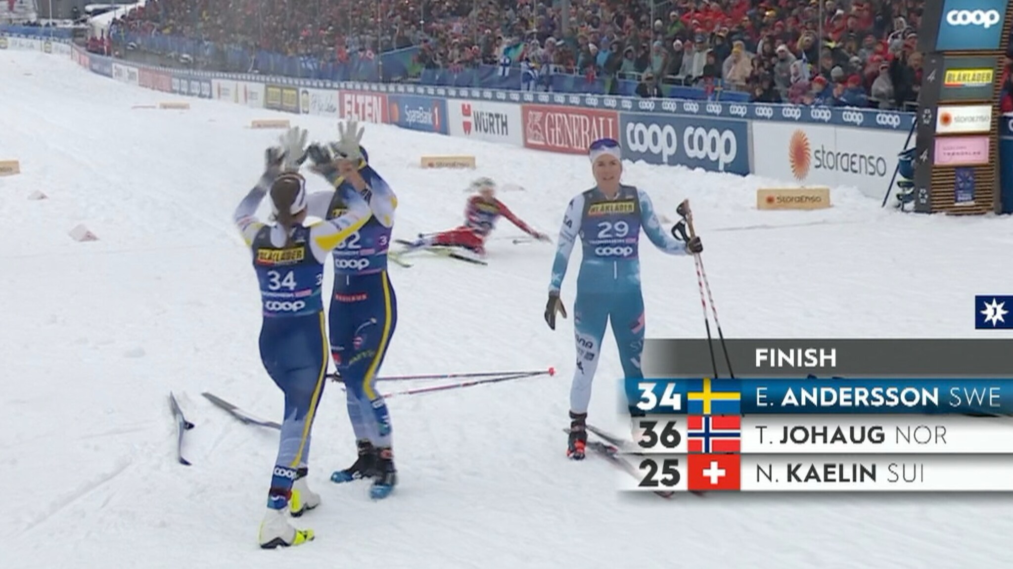 Her ryker Johaug på oppløpet