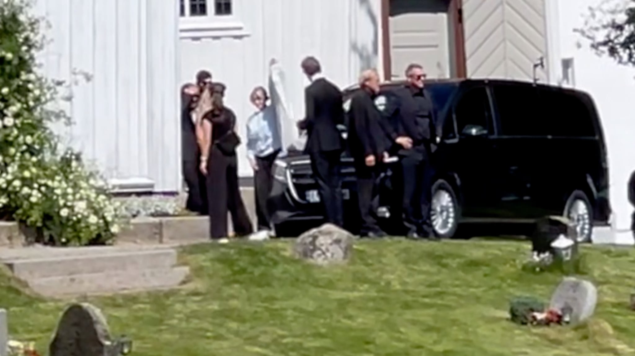 Spilling og Ødegaard feirer bryllup i Gjerdrum kirke
