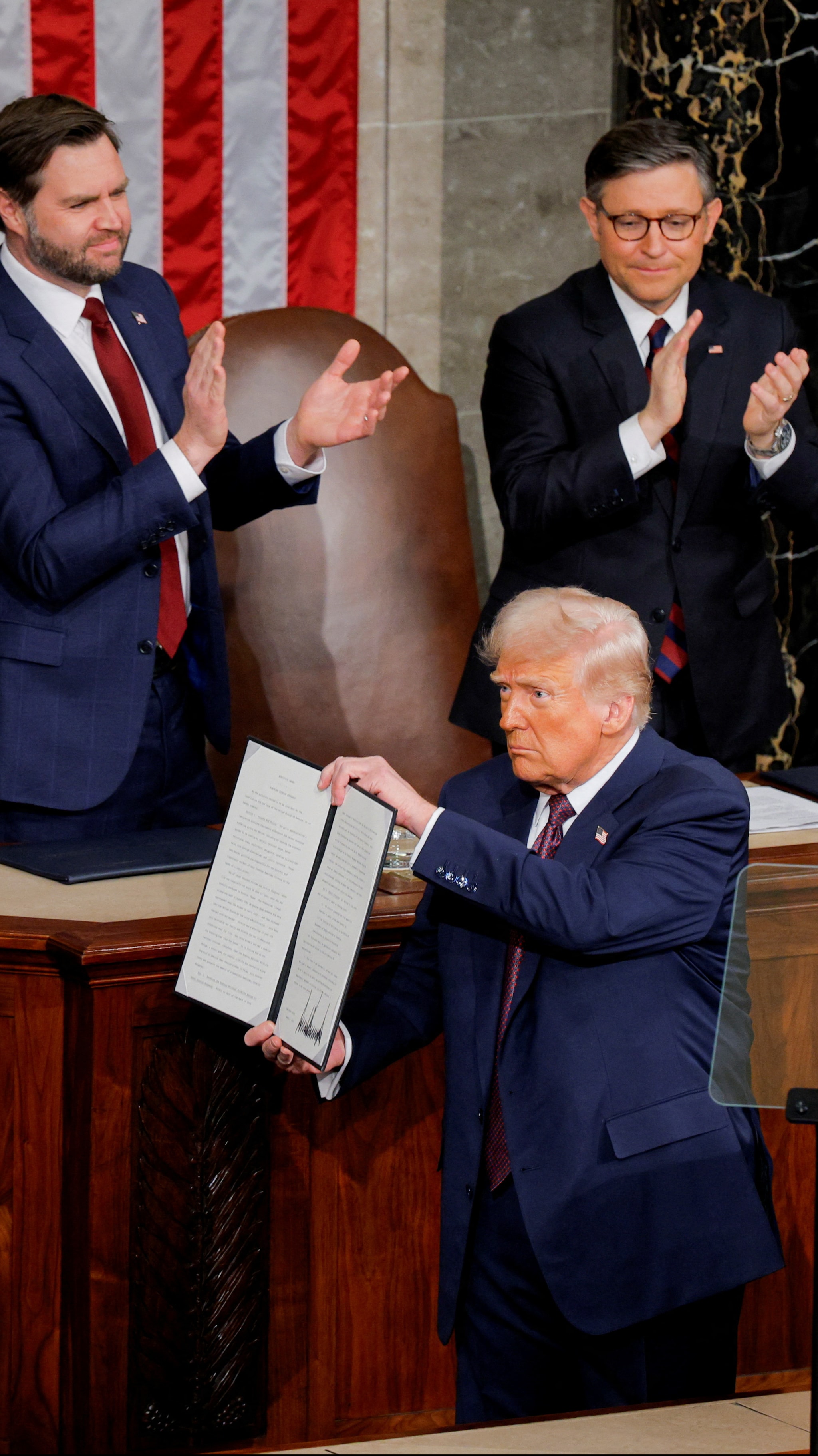 Trump om Zelenskyj: - Trykker på knapper Trump er glad i