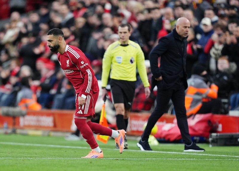 Salah møtt med stående applaus da Liverpool slo tilbake med seier