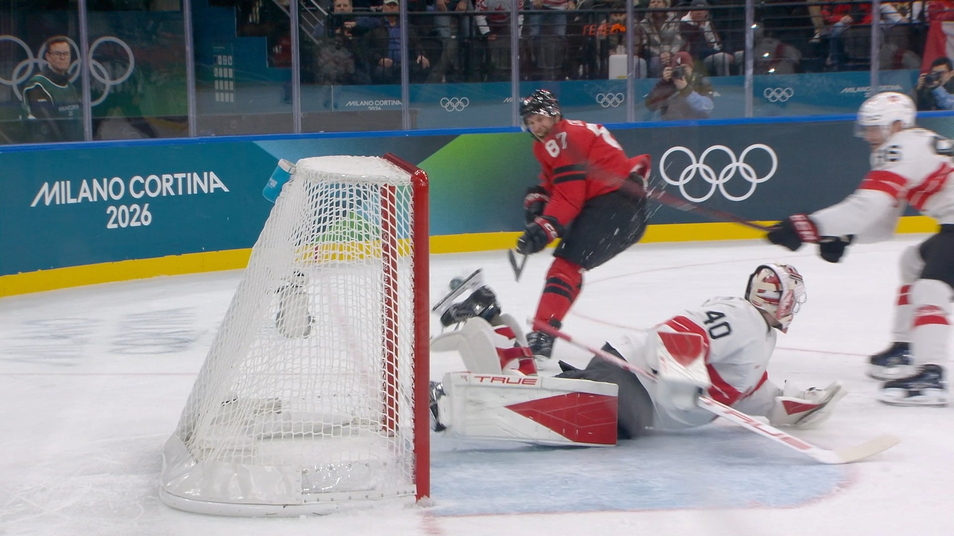 Blir sjokkert over keeperens smarte manøver: - For en redning!