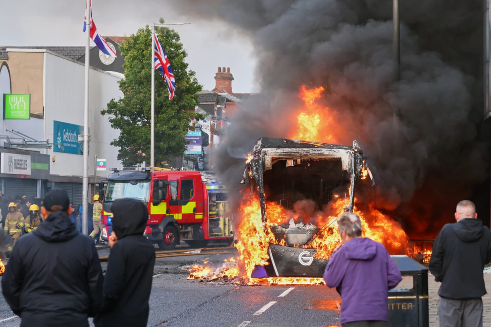 Kaos i Nord-Irland etter knivstikking