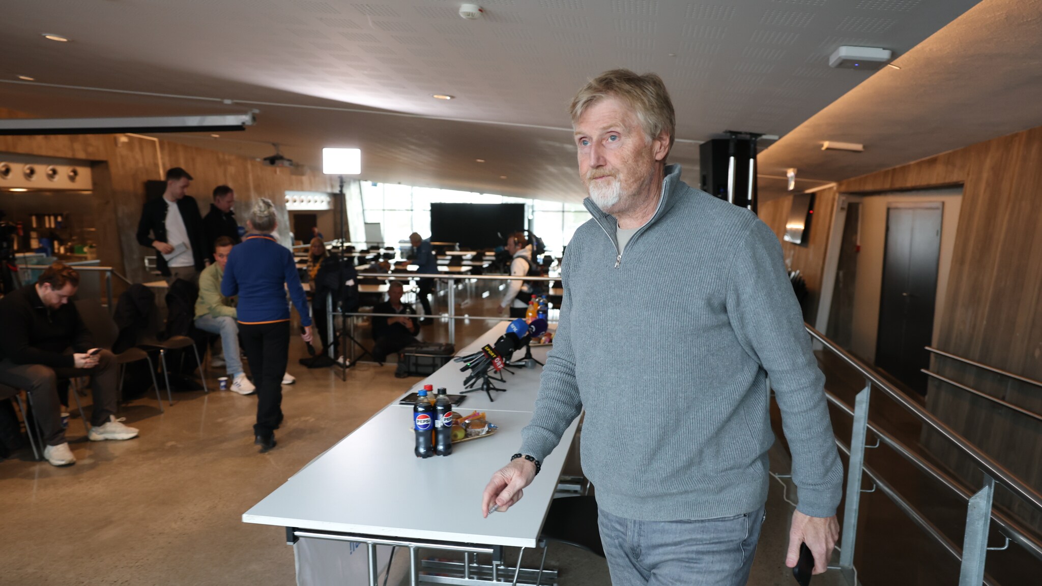 SE NÅ: Hoppsjef Jan-Erik Aalbu møter pressen og siste nytt om hoppsaken