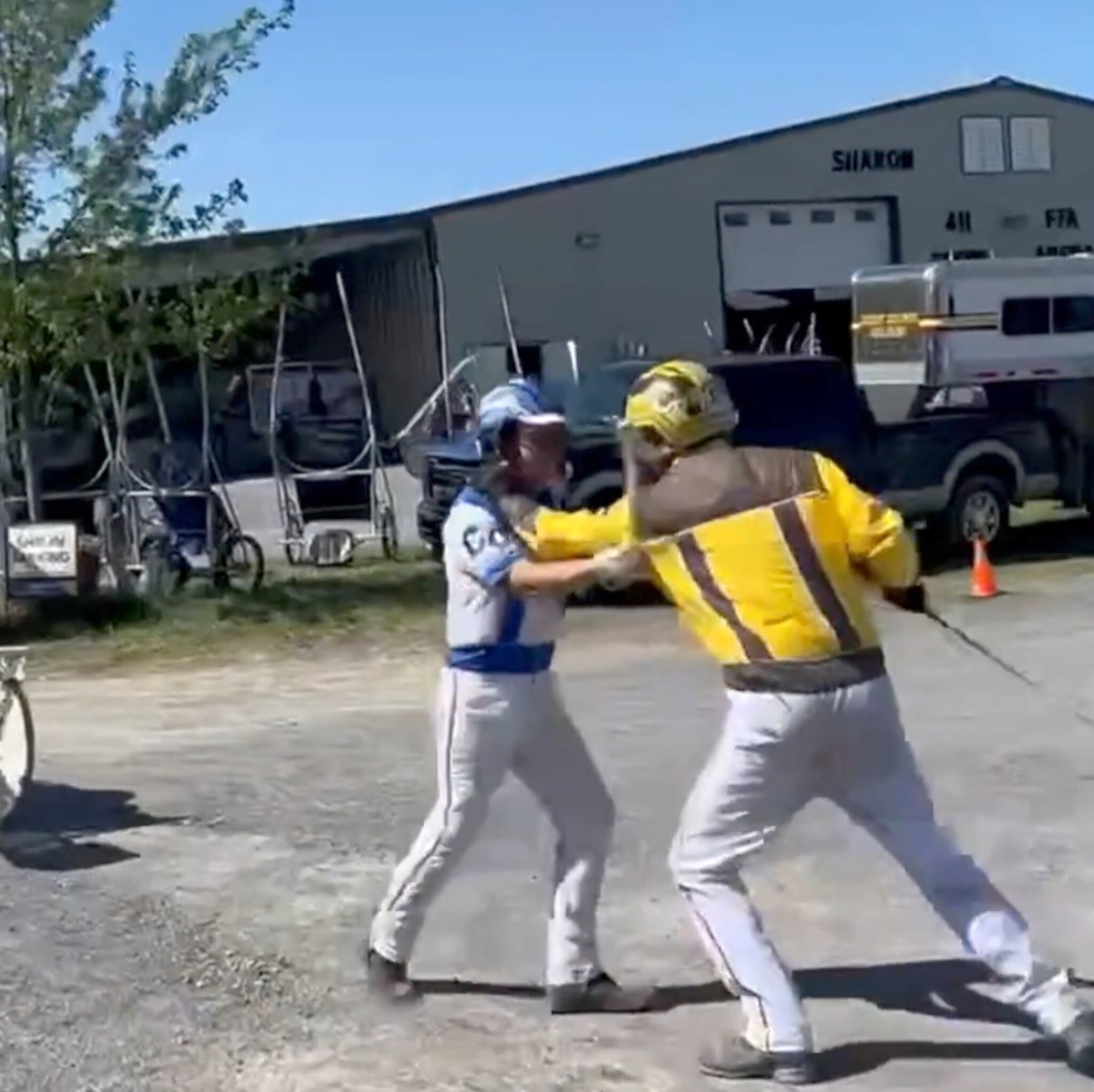 Bryter ut i slåsskamp: - Helt sinnsykt