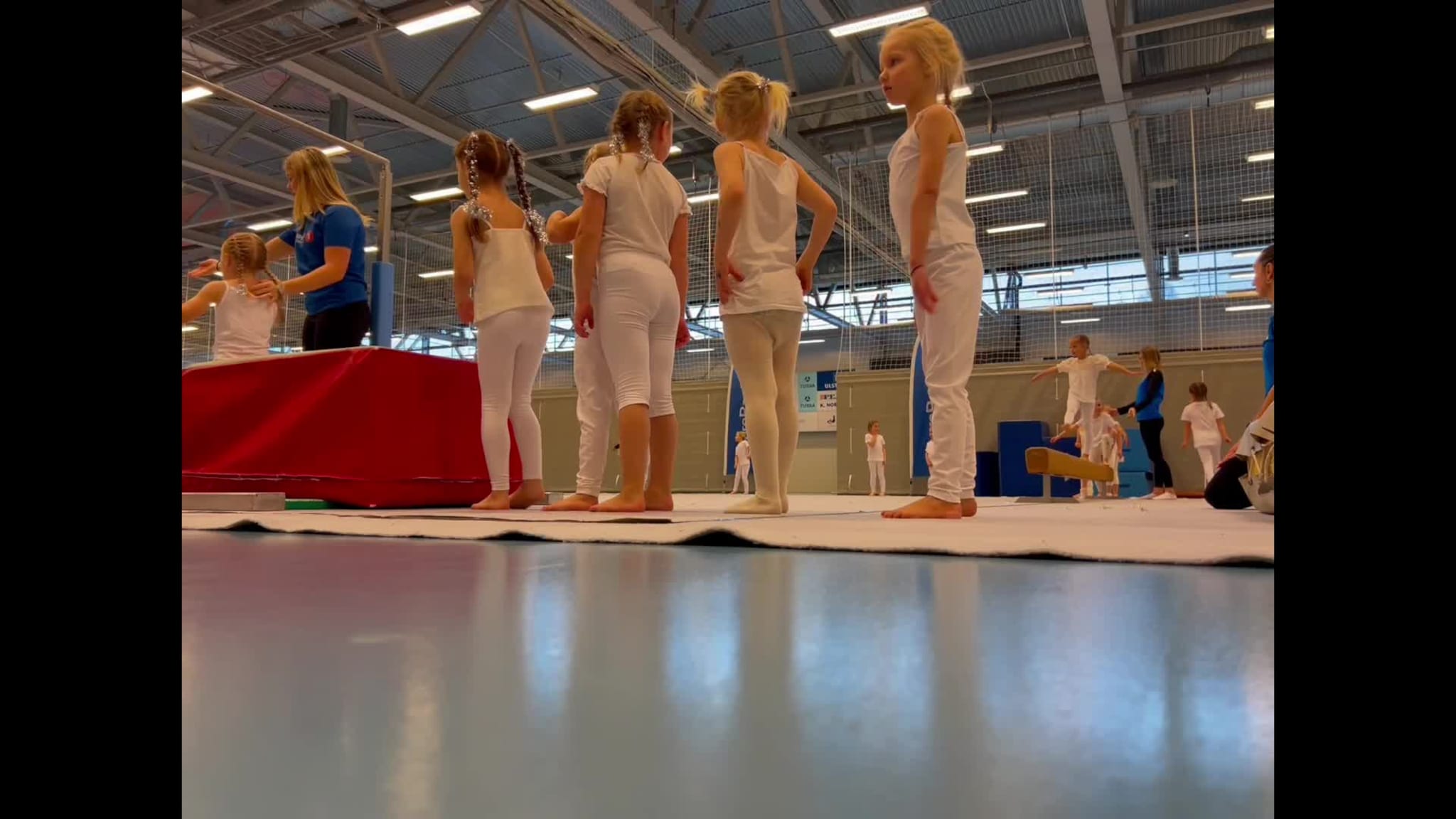 Sjå glimt frå juleoppvisninga