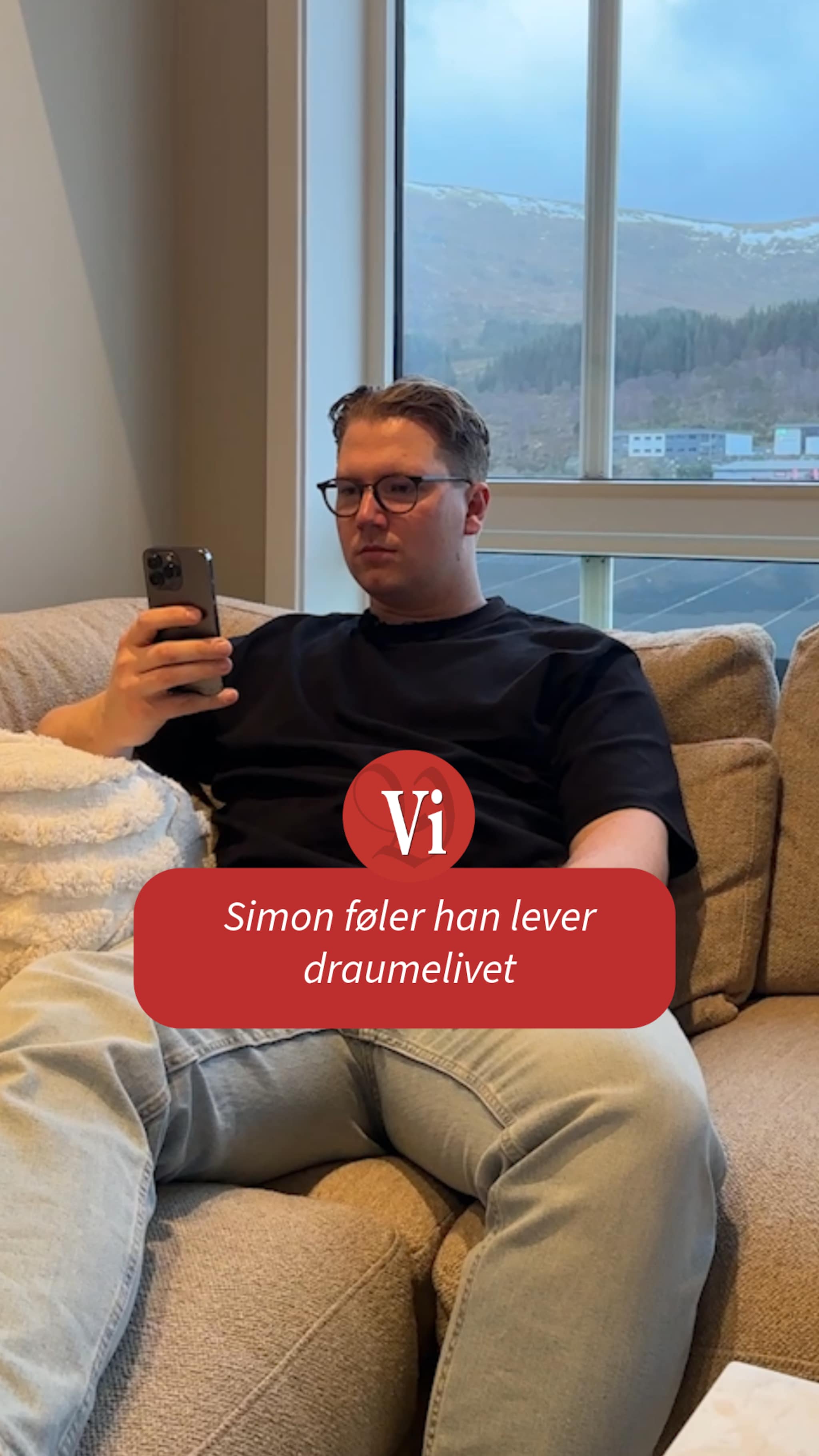 Simon (23) er fornøgd med livet