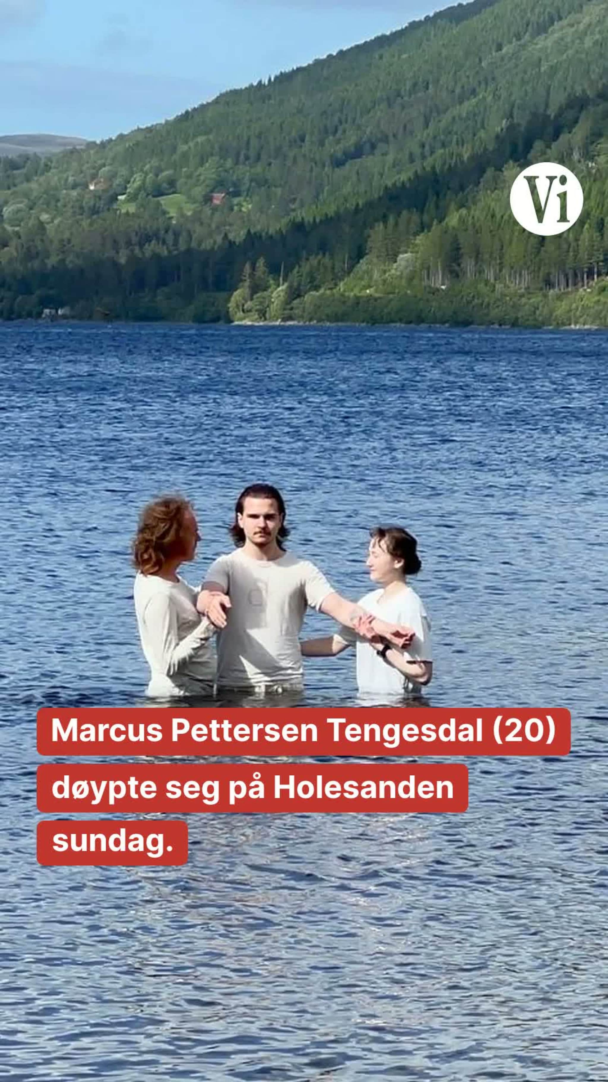 Døypte seg på Holesanden