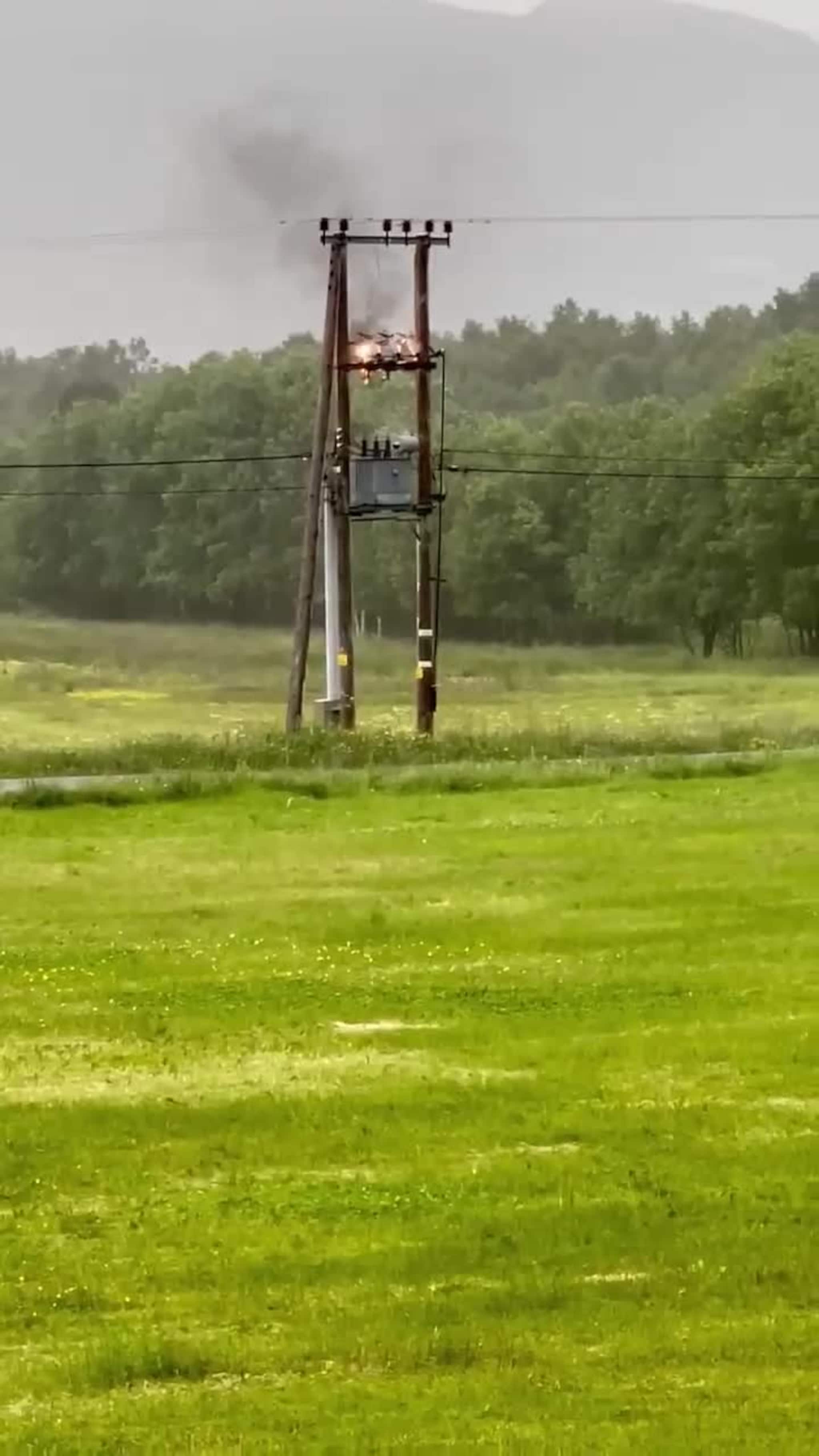 Nesten 1000 var utan straum
