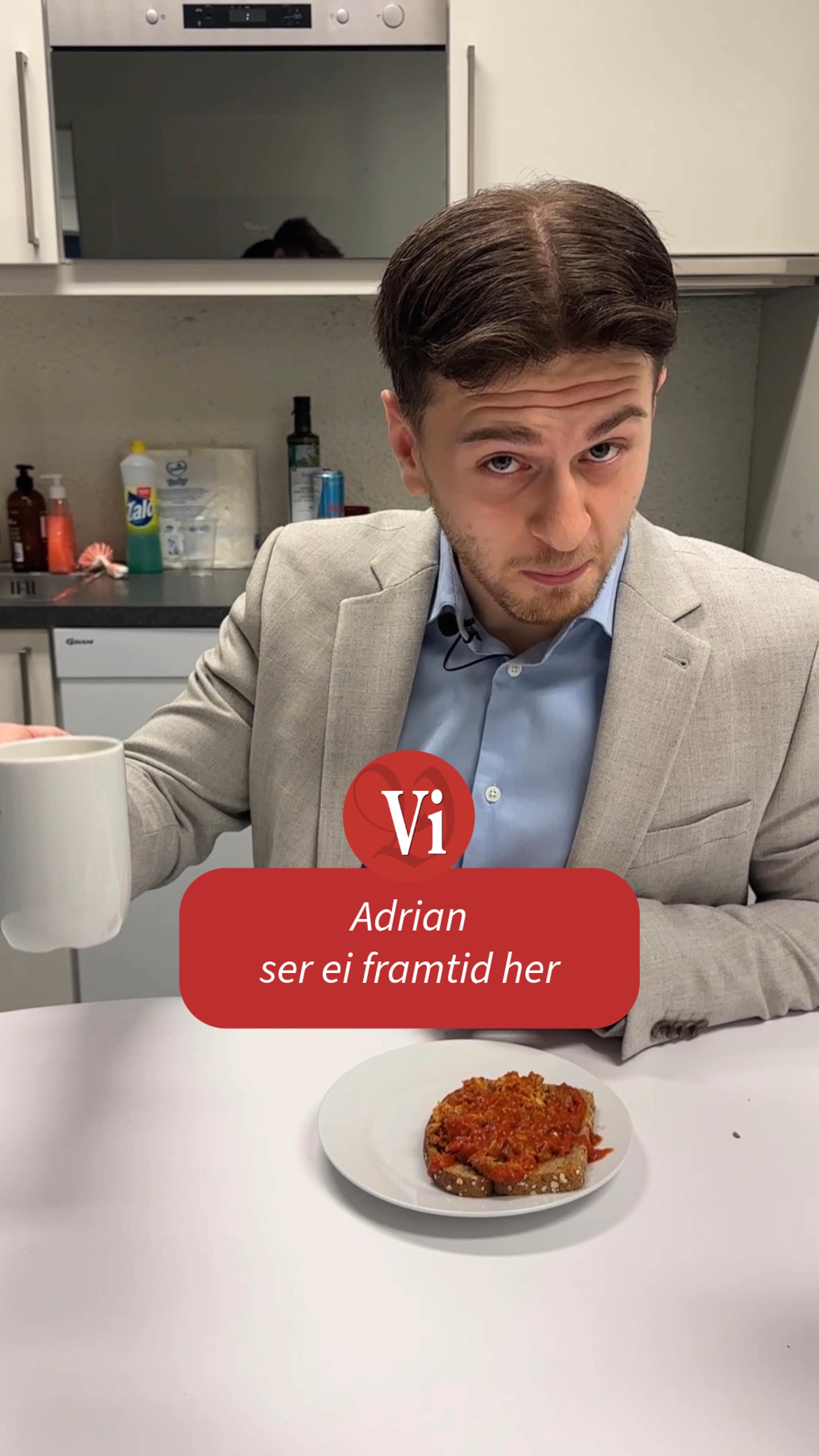 Adrian (22) ser ei framtid i Ulsteinvik