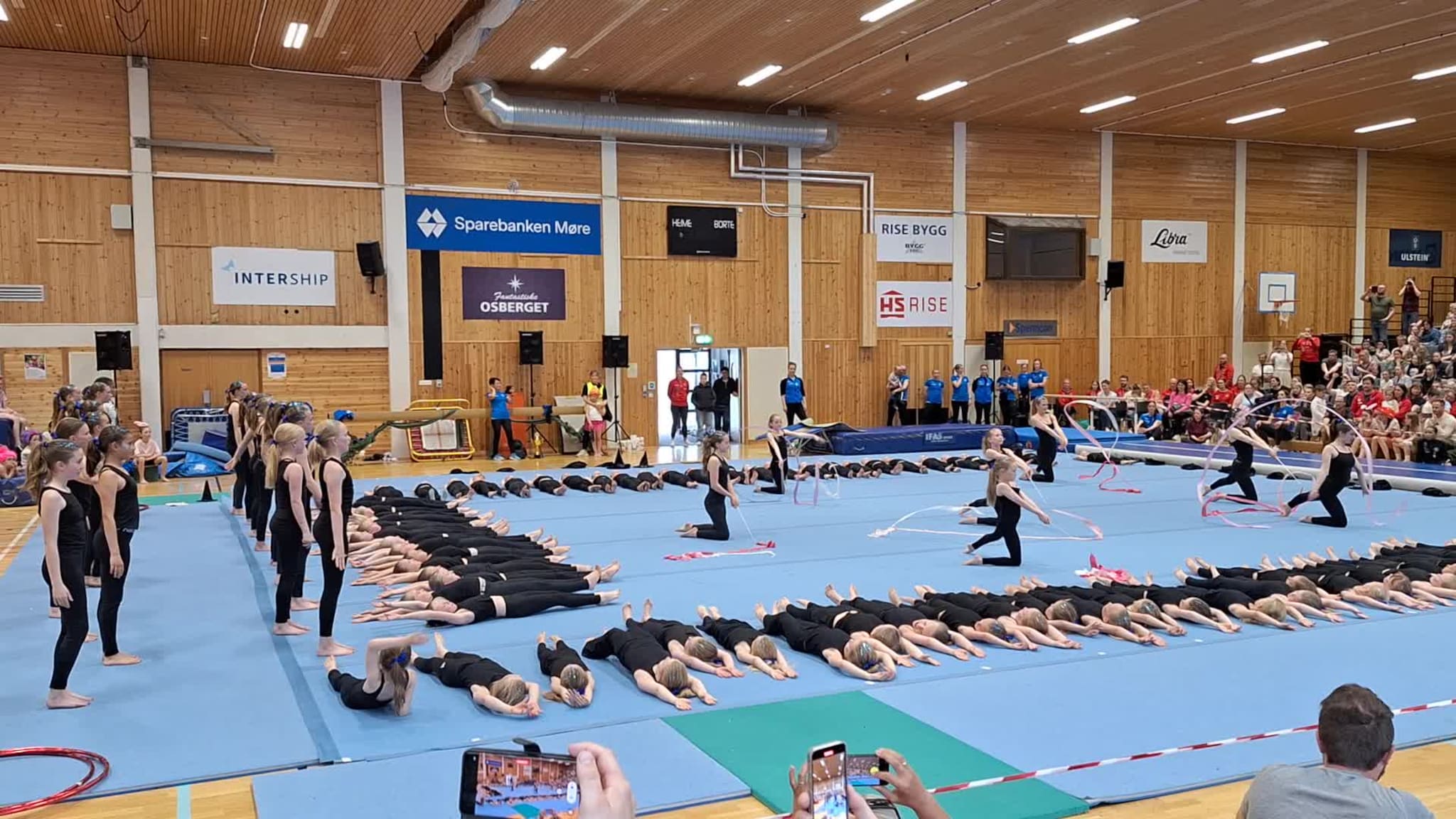 Hødd vann stemneprisen - sjå vinnarprogrammet