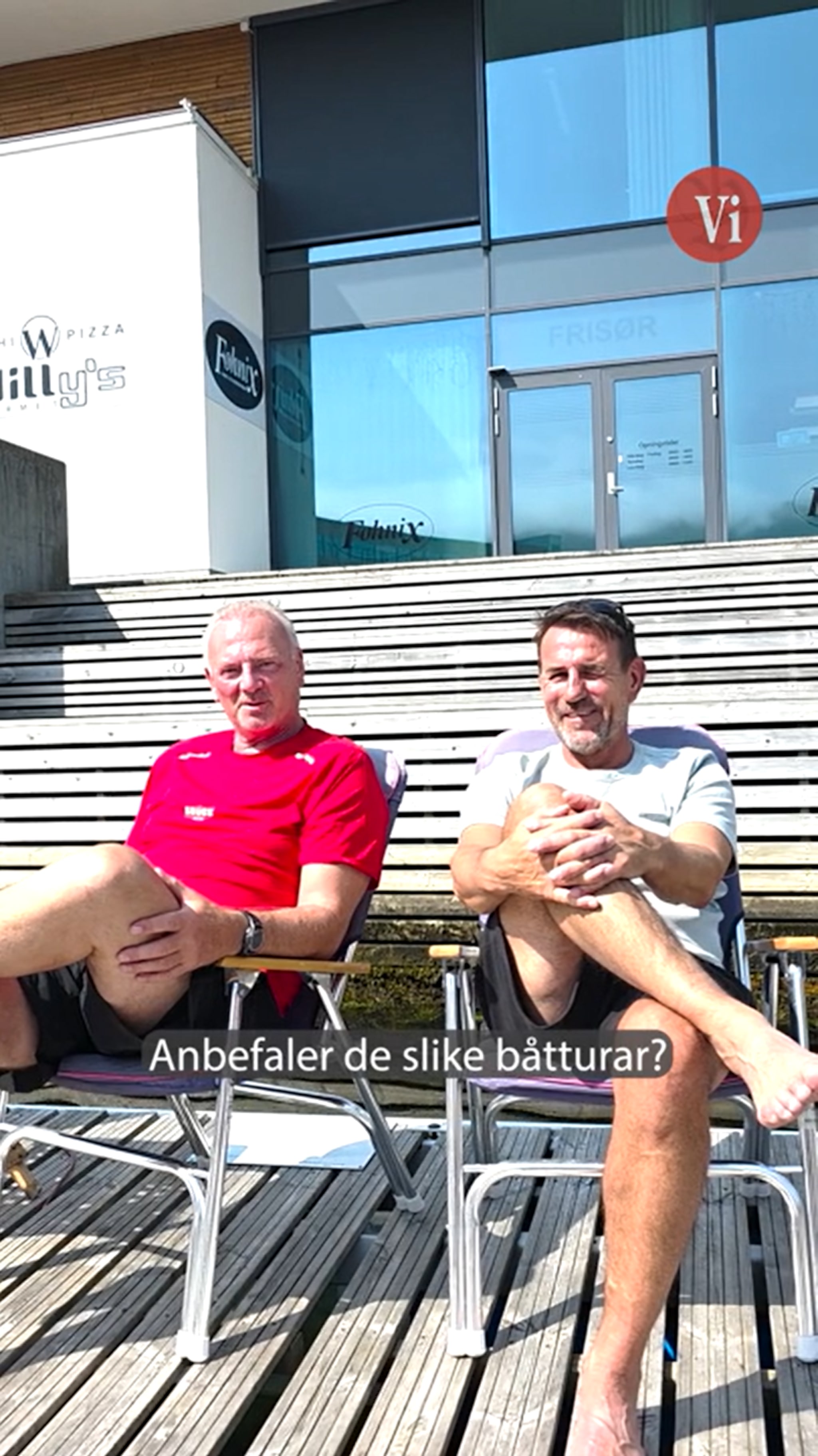 Båtturistar på besøk i Ulsteinvik