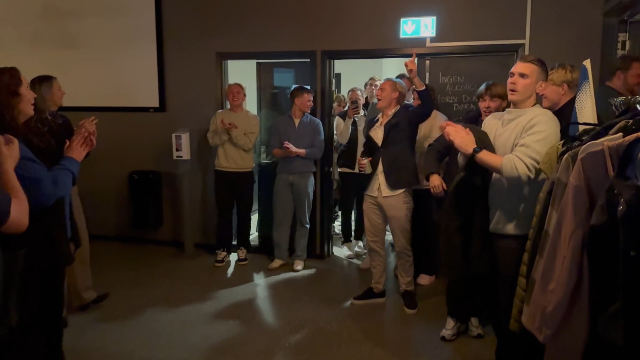 Hødd-spelarane blir hylla etter opprykket