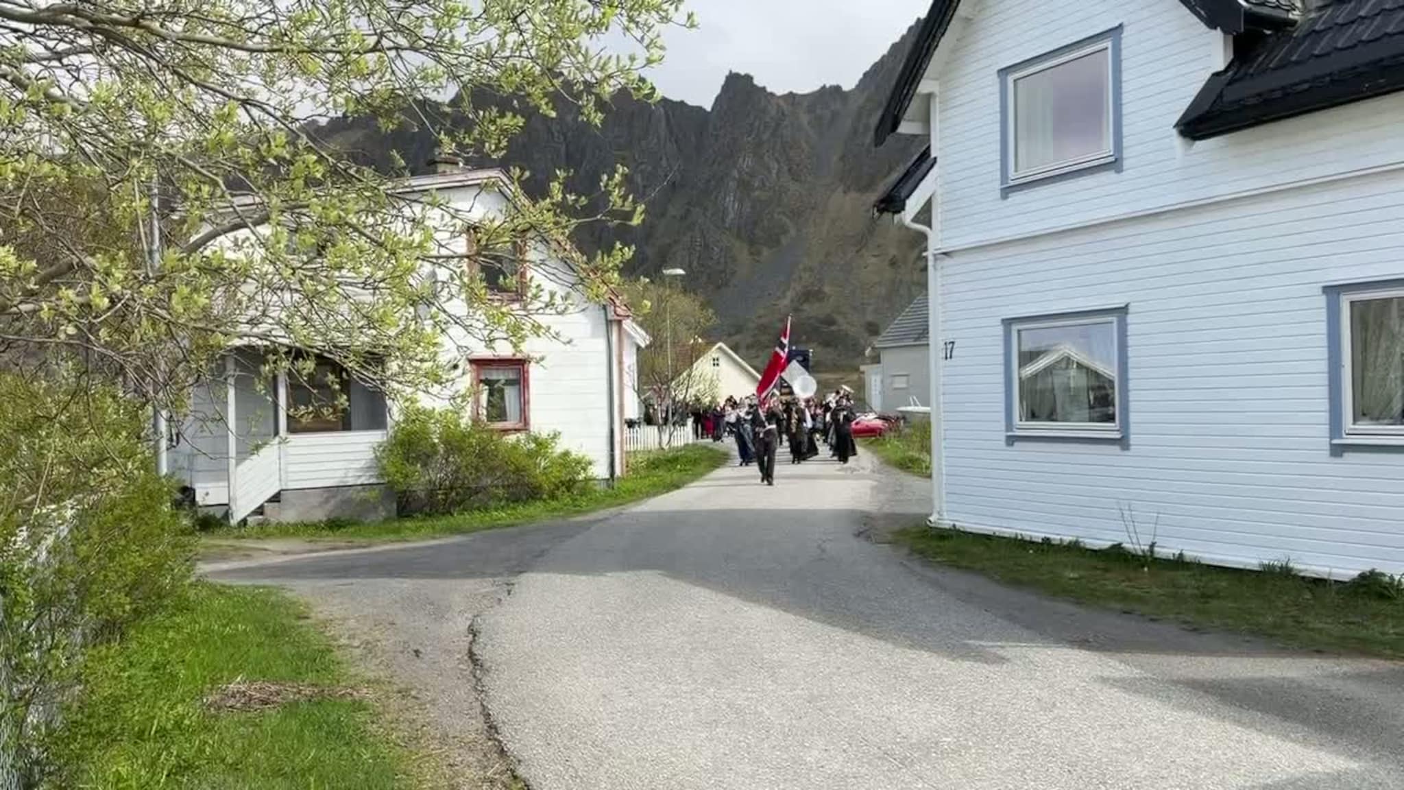 17. mai-toget på Bleik